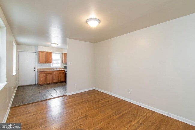 Building Photo - 1635 Fontain St