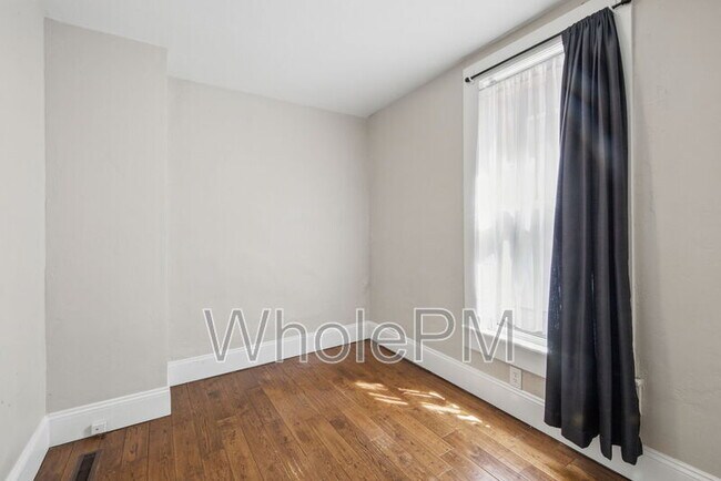 Building Photo - 3454 Lafayette St