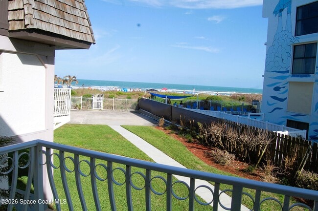 Building Photo - 5350 Ocean Beach Blvd