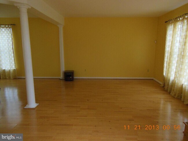 Building Photo - 11151 Yellow Leaf Way