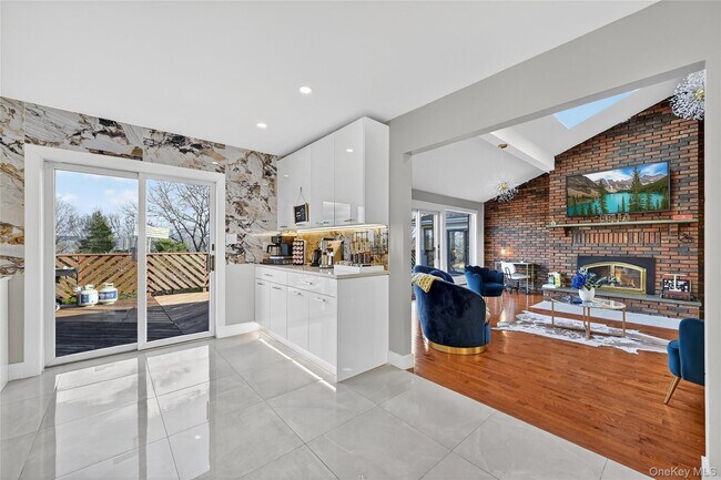 Building Photo - 66 Murray Dr