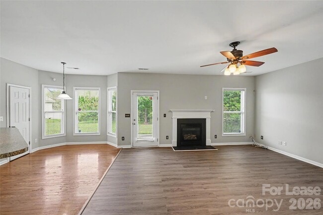 Building Photo - 3111 Gloxinia Rd