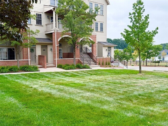 Building Photo - 207 Amys Walk