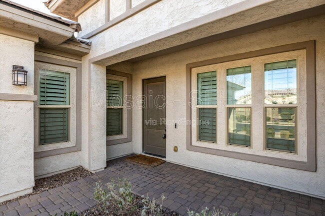 Building Photo - 10627 E Tumbleweed Ave