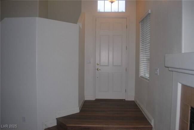 Building Photo - 10031 Cranbrook Falls Ct