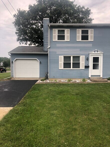 Primary Photo - 642 Arbor St