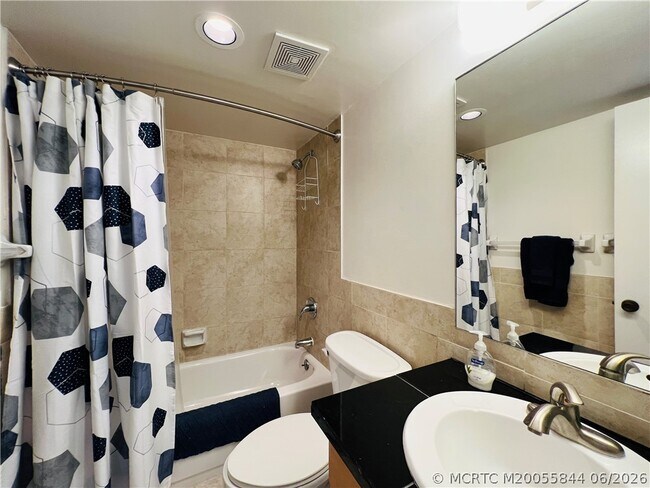 Building Photo - 10044 S Ocean Dr