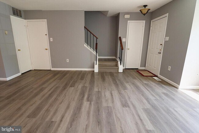 Building Photo - 18365 Honeylocust Cir