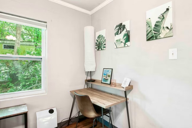 Building Photo - 1908 Fuller St