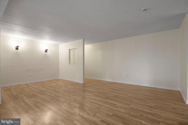Building Photo - 5870 Thunder Hill Rd
