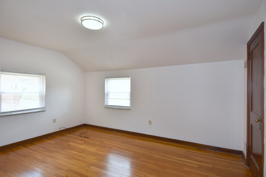 Bedroom #1 with new LED lighting - 3004 Willett Rd