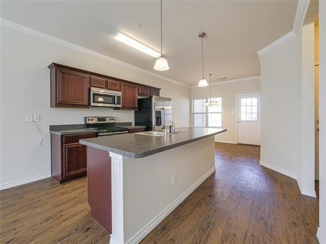 Building Photo - 5421 Dolores Pl