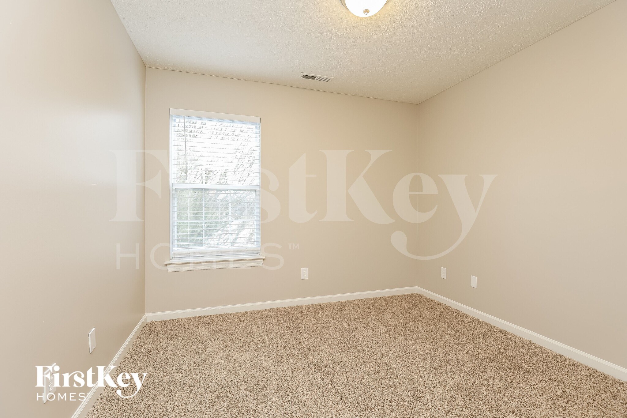 Building Photo - 837 Manderlay Way