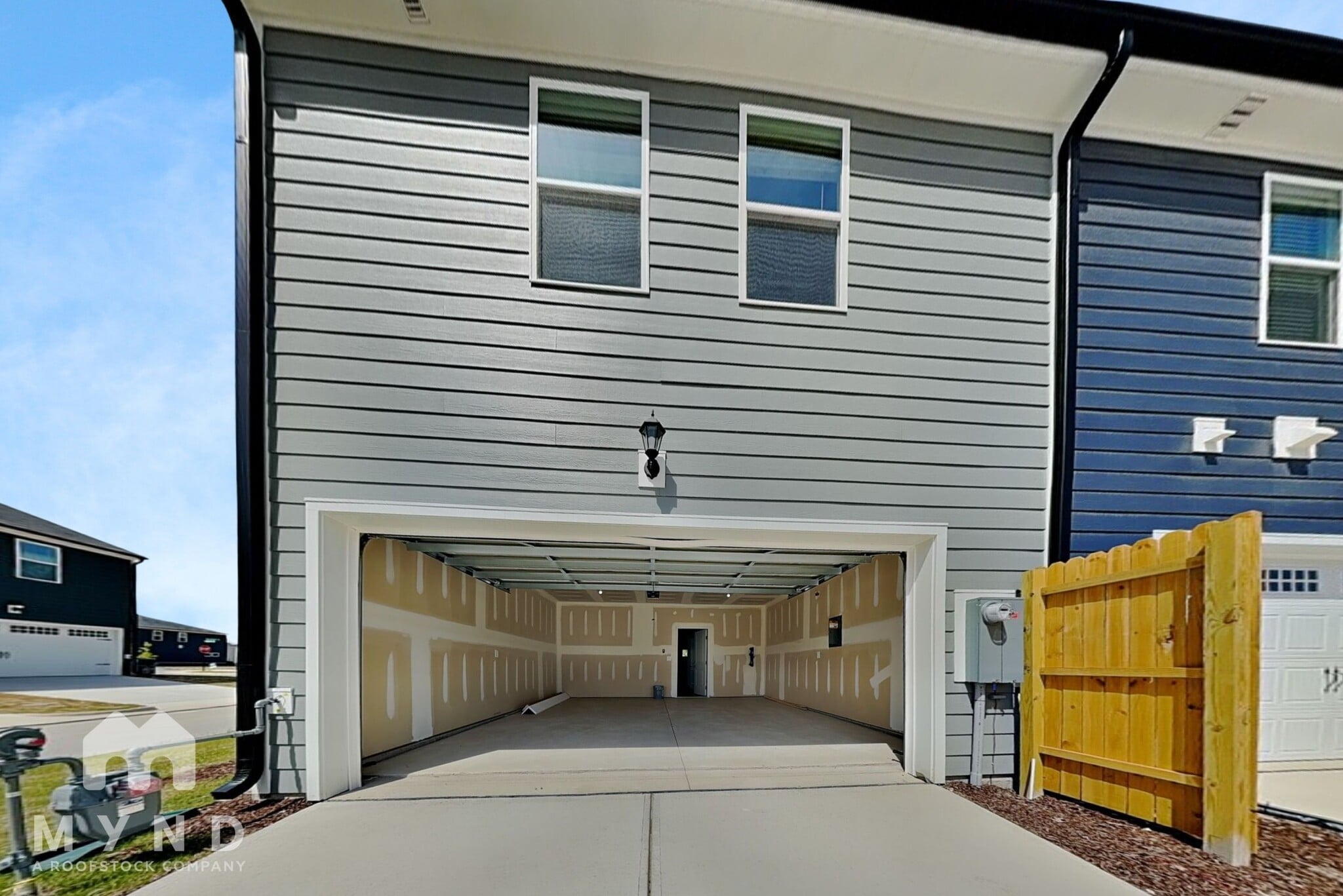Building Photo - 3512 Rosebush Dr