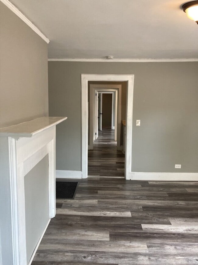 Building Photo - 125 Mallard St