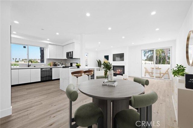 Building Photo - 4214 Fulton Ave