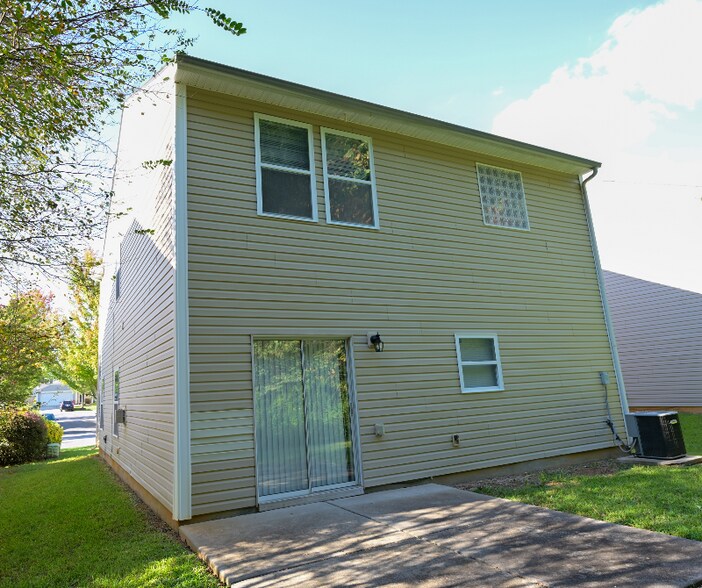 Building Photo - 8930 Chalkstone Rd