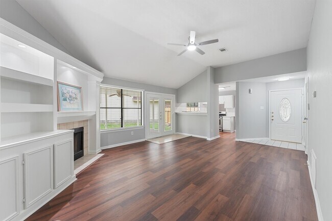 Building Photo - 6 Fiddlers Cove Pl