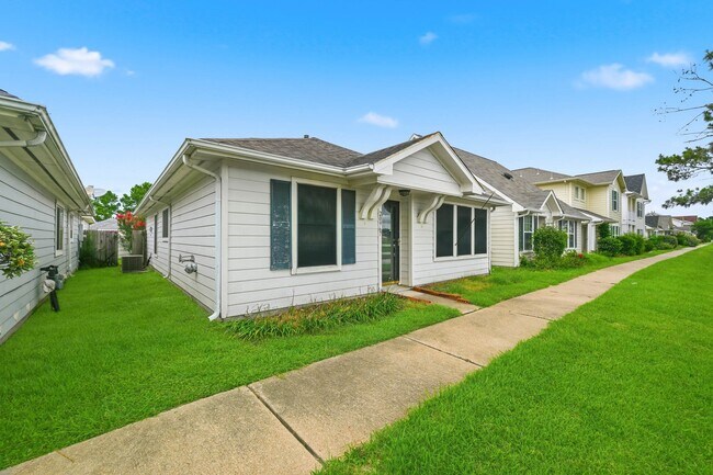 Building Photo - 20967 Young Meadows Way