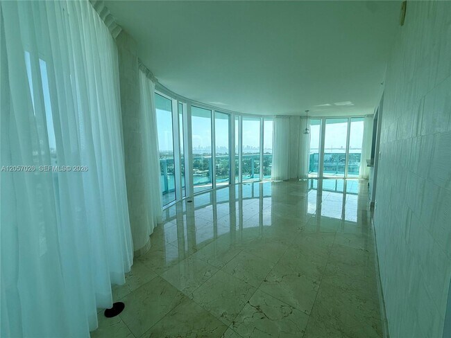 Building Photo - 6000 Indian Creek Dr