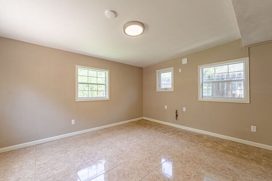 Building Photo - 12520 Wethersby Way