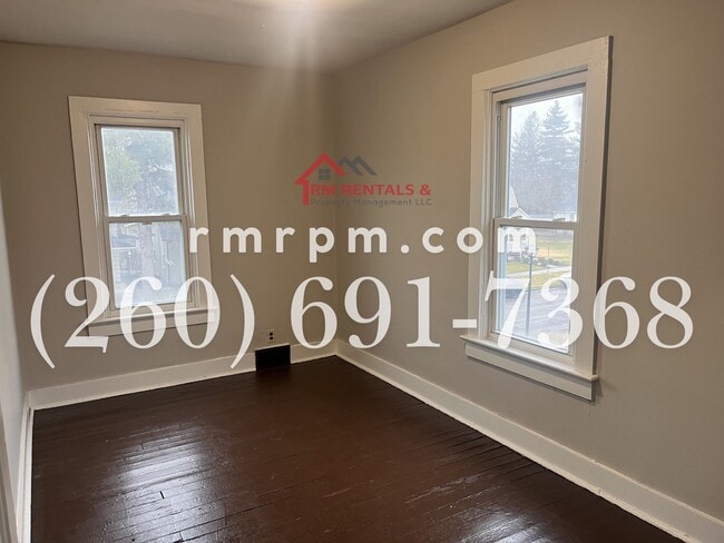 Building Photo - 439 E Taber St