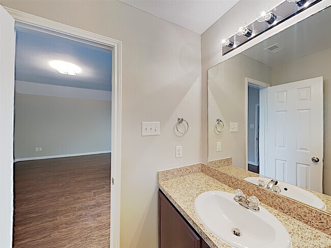 Building Photo - 21427 Wilona Way