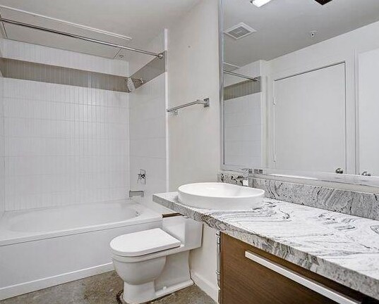 Building Photo - 2000 Bagby-170.12