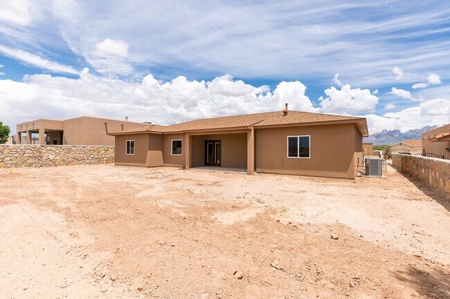 Building Photo - 4507 Mesa Central Dr