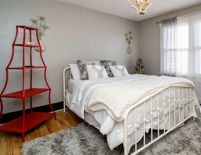 Building Photo - 111 E Jackson St