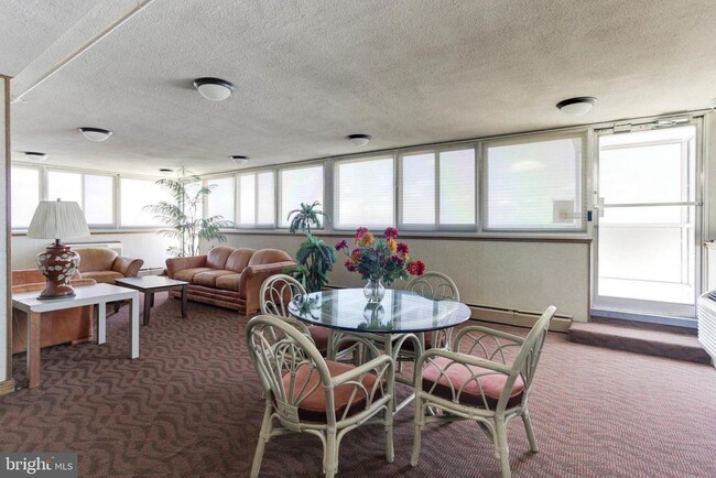 Building Photo - 9701 Fields Rd