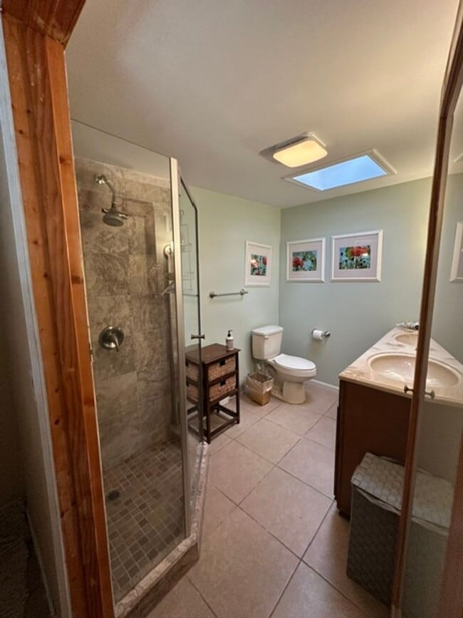 Building Photo - Large Furnished in-law- Fire Mountain