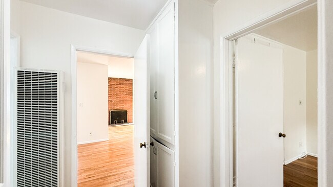 Building Photo - 4107 Don Tomaso Dr