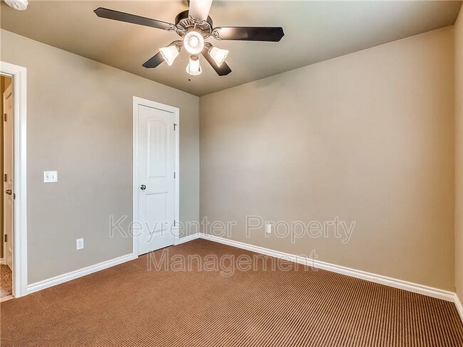 Building Photo - 16501 Moorgate Ln