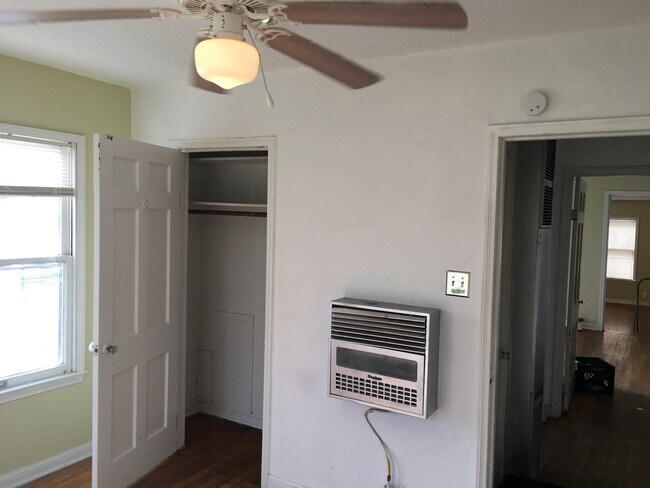 Building Photo - 2202 Lee Hall St