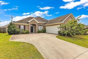 Building Photo - 8772 Will Newton Dr