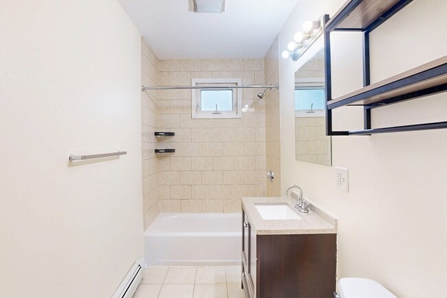 Building Photo - 7 Estella St