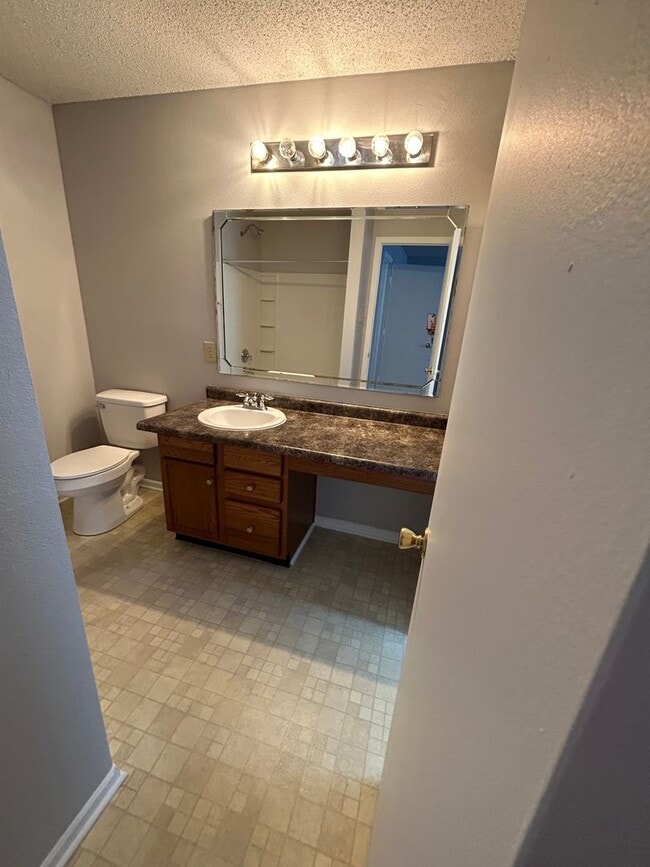 Building Photo - Franklin IN - 3 BR home