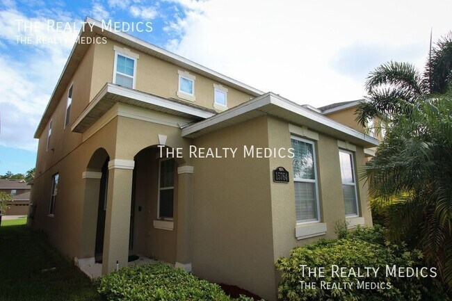 Building Photo - 15764 Ave Of The Arbors