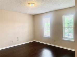 Building Photo - 12400 Overbrook Ln