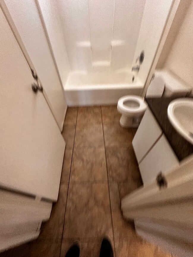 Building Photo - 2 Bed 1 Bath in Gated Community