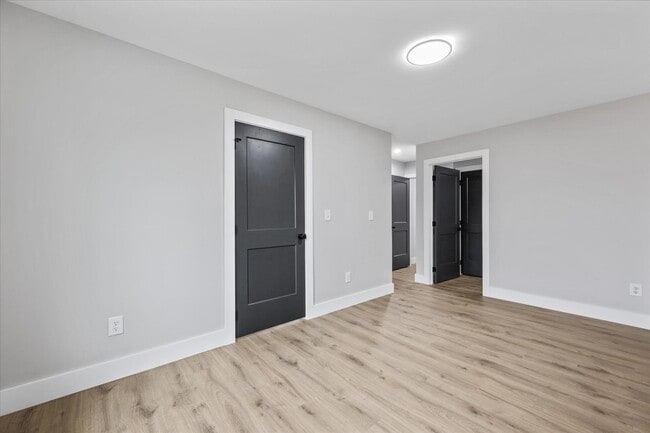 Building Photo - 8302 Lobelia Ln