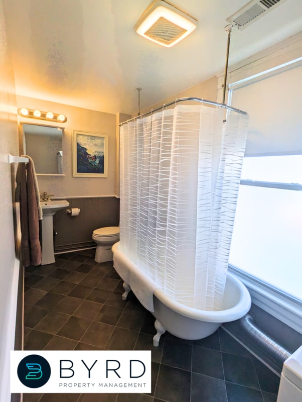 Building Photo - 3027 Floyd Ave