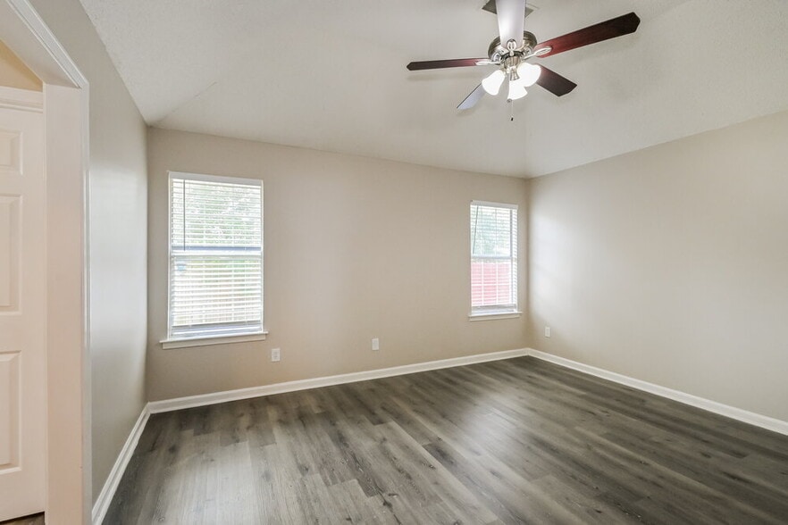 Building Photo - 6955 Gallop Dr