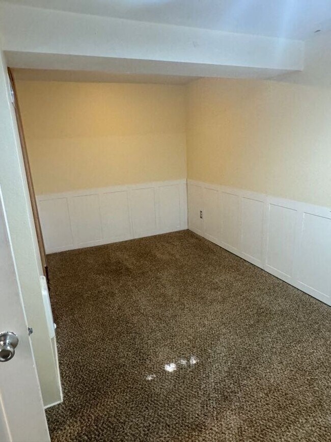 Building Photo - Charming 1920's Home with Large Backyard