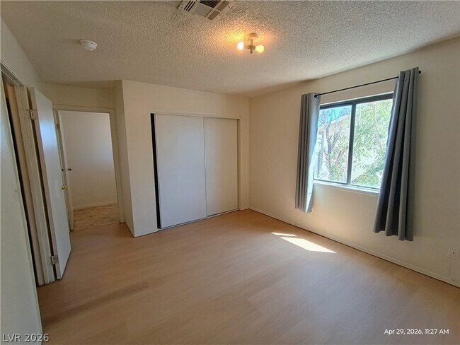 Building Photo - 6228 Ilanos Ln