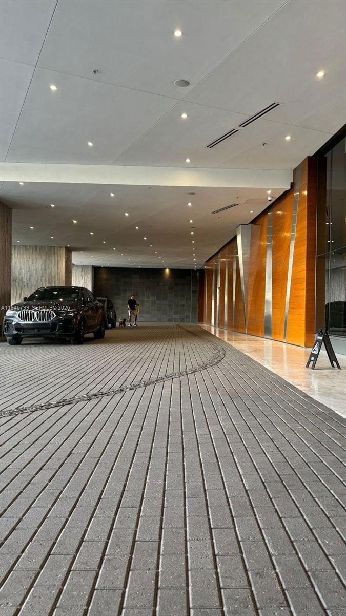 Building Photo - 68 SE 6th St