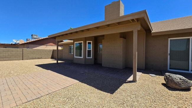 Building Photo - 11740 N 74th Dr