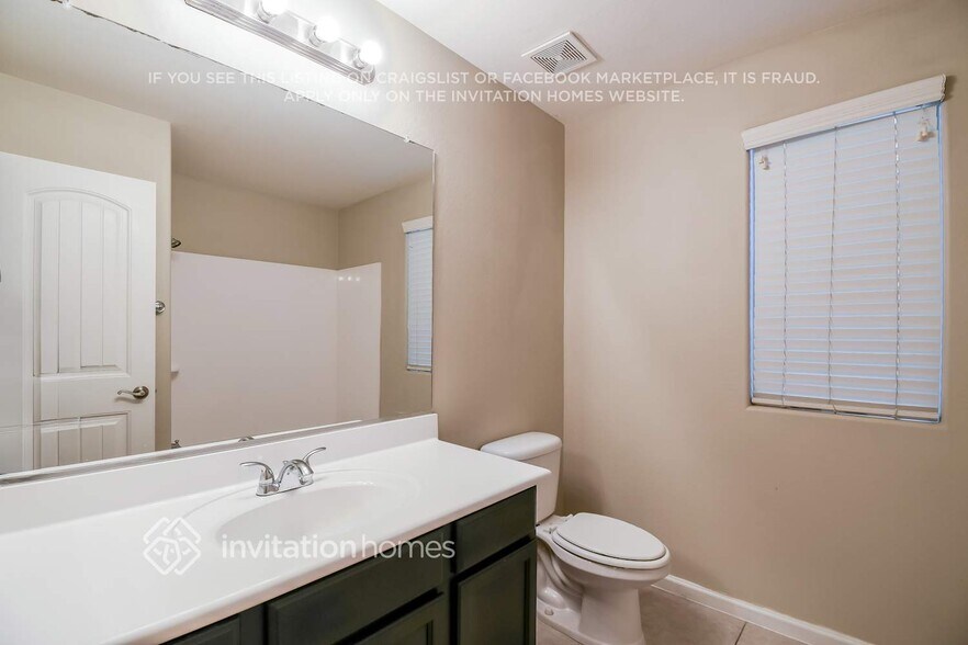 Building Photo - 1404 S Ponderosa Dr