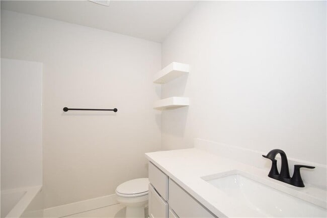 Building Photo - 1831 Lapis Ave